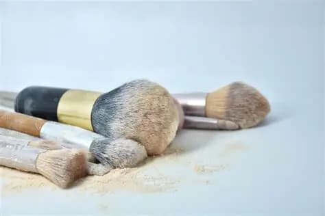The Silent Skin Saboteur: Why Your Dirty Makeup Brushes Are Ruining Your Skin (And How to Fix It) - image 2